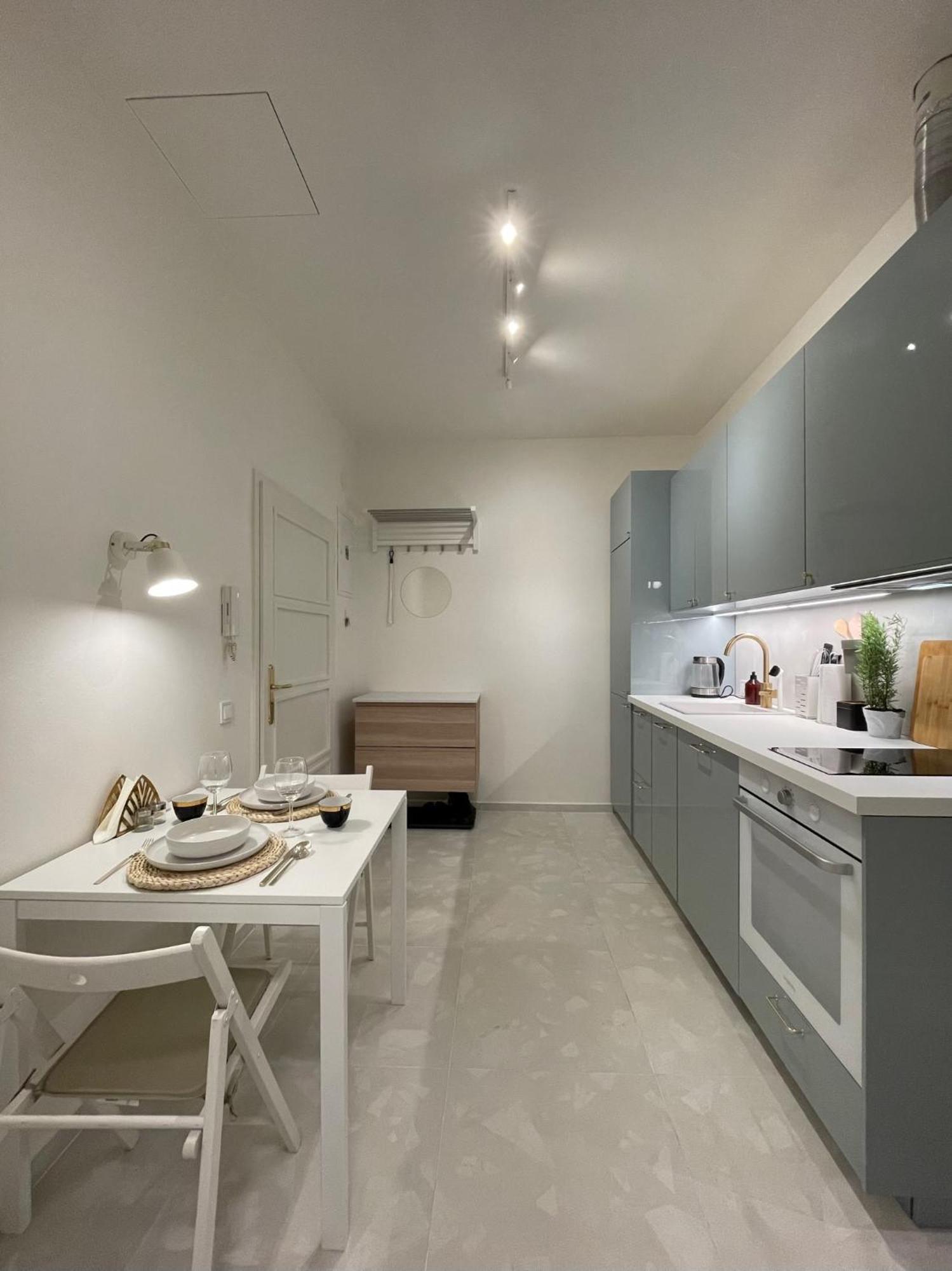 Urban Retreat I Modern Boho Apartments In Lovely Letna District - 10 Minutes From Old Town Praha Eksteriør bilde